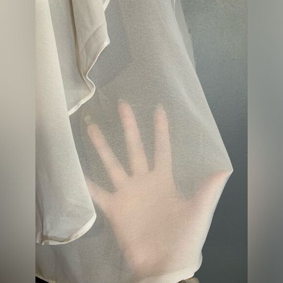 IN San Francisco sheer white sleeveless blouse - Picture 3 of 6